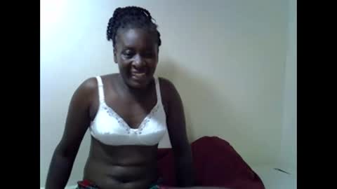 Snapshot of creamiepussyy chatting on March 13, 9:32 pm creamiepussyy online show from March 13, 9:32 pm