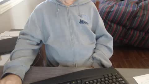 Creamormilk online show from September 20, 4:52 pm