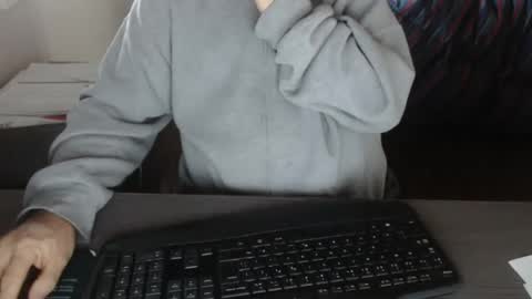 Creamormilk online show from October 6, 11:40 am