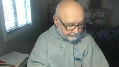 Creamormilk online show from December 2, 1:28 pm