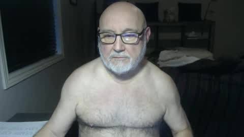 Creamormilk online show from December 19, 9:55 pm