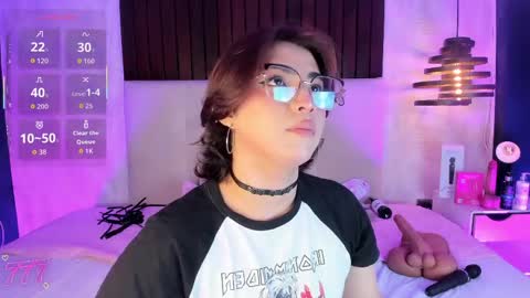 Snapshot of creamy_angelo chatting on May 12, 9:34 pm creamy_angelo online show from May 12, 9:34 pm