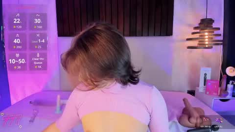 Snapshot of creamy_angelo chatting on May 17, 10:06 pm creamy_angelo online show from May 17, 10:06 pm