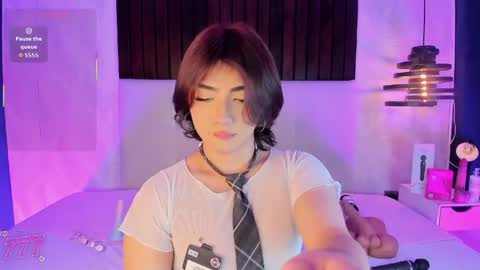 Snapshot of creamy_angelo chatting on May 24, 2:49 am creamy_angelo online show from May 24, 2:49 am