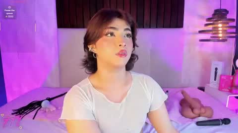 Snapshot of creamy_angelo chatting on June 11, 1:05 am creamy_angelo online show from June 11, 1:05 am