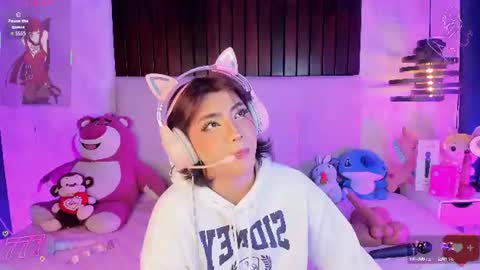 Snapshot of creamy_angelo chatting on June 16, 10:45 pm creamy_angelo online show from June 16, 10:45 pm