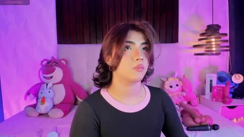 Snapshot of creamy_angelo chatting on June 19, 2:05 am creamy_angelo online show from June 19, 2:05 am