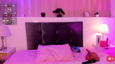 Snapshot of creamy_angelo chatting on July 12, 5:53 am creamy_angelo online show from July 12, 5:53 am