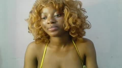 Snapshot of creamy_babyx chatting on June 20, 8:33 pm Creamy babyx online show from June 20, 8:33 pm