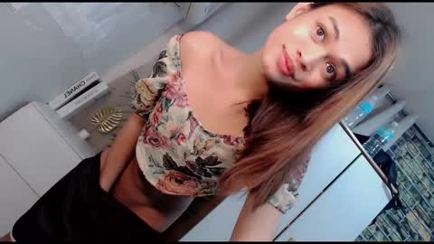 Delilah online show from October 25, 9:39 am