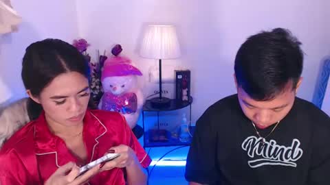 Snapshot of creamy_drake chatting on December 21, 6:23 pm creamy_drake online show from December 21, 6:23 pm