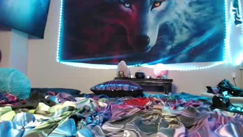 Sylvia online show from January 12, 5:03 am