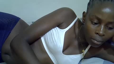 creamy_pussie online show from May 5, 10:34 am