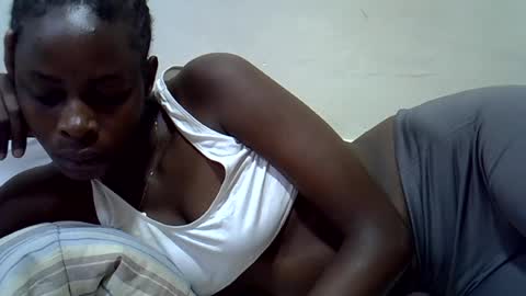 Snapshot of creamy_pussie chatting on July 15, 9:03 am creamy_pussie online show from July 15, 9:03 am