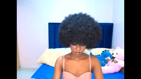 Snapshot of creamybabee chatting on February 26, 7:24 pm queen online show from February 26, 7:24 pm