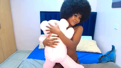 Snapshot of creamybabee chatting on February 28, 2:51 pm queen online show from February 28, 2:51 pm