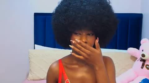 Snapshot of creamybabee chatting on March 28, 6:40 pm queen online show from March 28, 6:40 pm