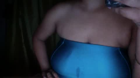 Snapshot of creamycocobabe chatting on March 9, 4:27 am CreamyCocoBabe online show from March 9, 4:27 am