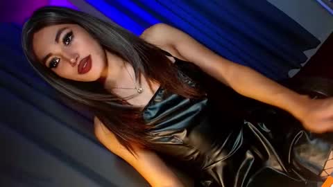 Snapshot of creamycum_celinexxx chatting on January 6, 7:13 pm Celine online show from January 6, 7:13 pm