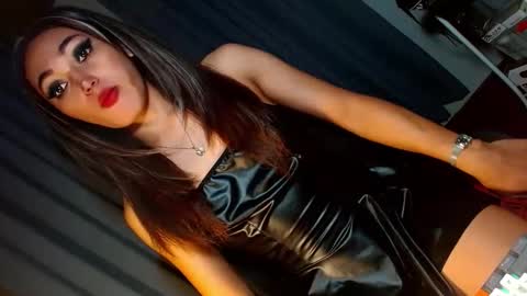 Snapshot of creamycum_celinexxx chatting on January 9, 7:18 pm Celine online show from January 9, 7:18 pm