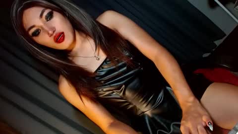 Snapshot of creamycum_celinexxx chatting on January 10, 4:30 pm Celine online show from January 10, 4:30 pm