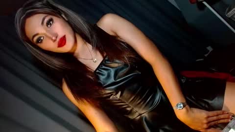 Snapshot of creamycum_celinexxx chatting on January 12, 7:42 pm Celine online show from January 12, 7:42 pm