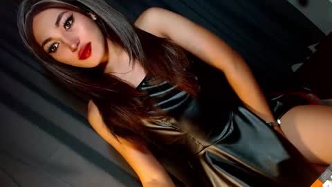 Snapshot of creamycum_celinexxx chatting on January 13, 4:08 pm Celine online show from January 13, 4:08 pm