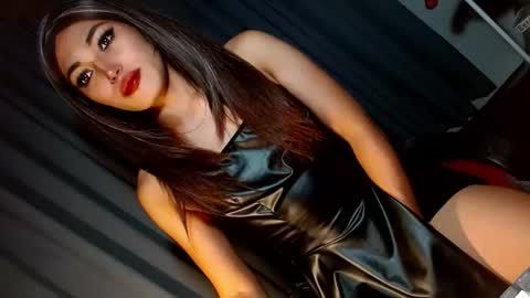 Snapshot of creamycum_celinexxx chatting on January 14, 4:29 pm Celine online show from January 14, 4:29 pm