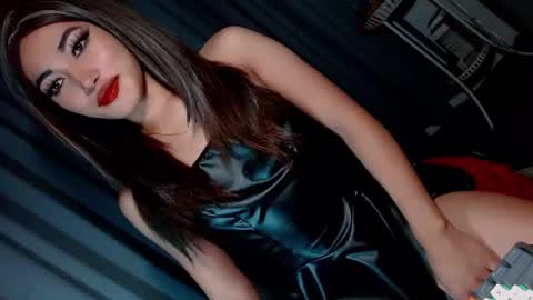 Snapshot of creamycum_celinexxx chatting on January 17, 4:26 pm Celine online show from January 17, 4:26 pm