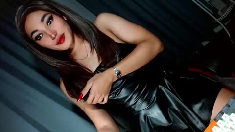 Snapshot of creamycum_celinexxx chatting on January 20, 8:07 pm Celine online show from January 20, 8:07 pm