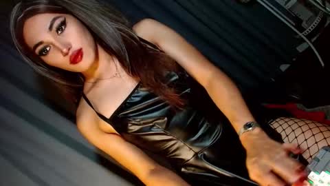 Snapshot of creamycum_celinexxx chatting on January 23, 7:18 pm Celine online show from January 23, 7:18 pm