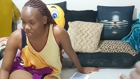 creamyhub online show from September 20, 11:22 am