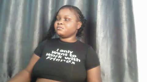 Snapshot of creamyposh1 chatting on November 7, 7:14 pm creamyposh1 online show from November 7, 7:14 pm