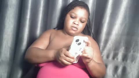 Snapshot of creamyposh1 chatting on November 26, 4:13 am creamyposh1 online show from November 26, 4:13 am