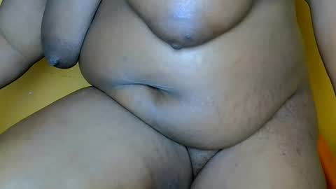 Snapshot of creamyposh1 chatting on August 1, 4:12 am creamyposh1 online show from August 1, 4:12 am