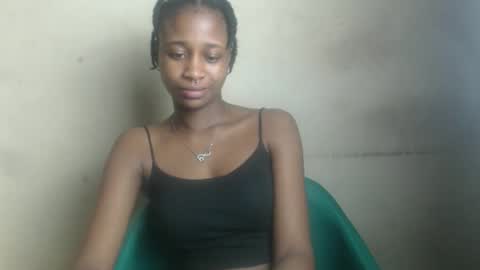 Snapshot of creamyxmuffin chatting on October 2, 7:26 am creamyxmuffin online show from October 2, 7:26 am