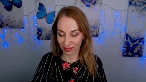 Snapshot of create_your_own_sun chatting on September 12, 2:39 pm Lera online show from September 12, 2:39 pm