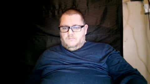 Snapshot of creeeping_death chatting on January 12, 2:56 am The hopeless romantic online show from January 12, 2:56 am