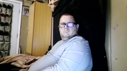 Snapshot of creeeping_death chatting on February 8, 10:18 am The hopeless romantic online show from February 8, 10:18 am