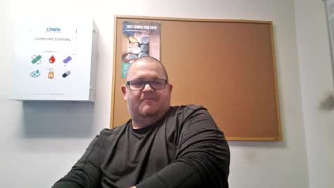 Snapshot of creeeping_death chatting on February 23, 6:28 am The hopeless romantic online show from February 23, 6:28 am