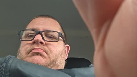 Snapshot of creeeping_death chatting on March 5, 4:24 pm The hopeless romantic online show from March 5, 4:24 pm