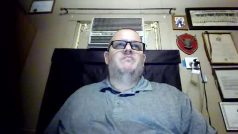 Snapshot of creeeping_death chatting on September 26, 7:12 am The hopeless romantic online show from September 26, 7:12 am