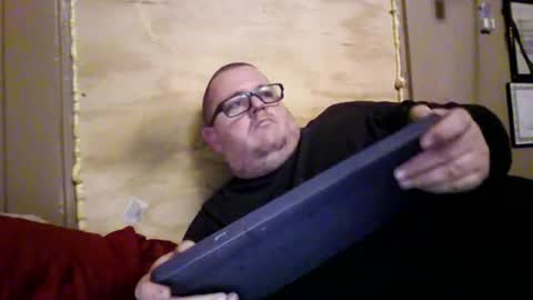 The hopeless romantic online show from December 19, 8:32 am