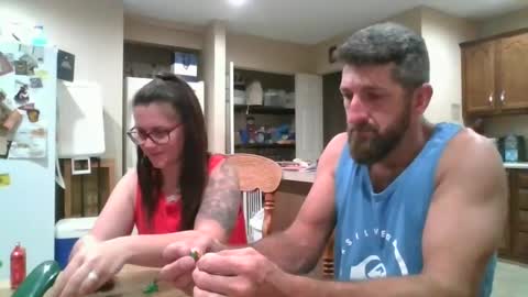 Snapshot of creeksidecouple chatting on September 29, 3:44 am Creeksidecouple online show from September 29, 3:44 am