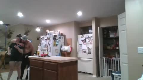 Creeksidecouple online show from January 13, 1:55 am