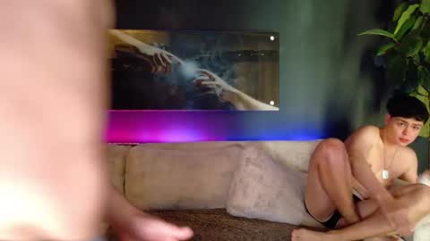Snapshot of crhistian1_ chatting on May 9, 4:12 pm CRHISTIAN online show from May 9, 4:12 pm