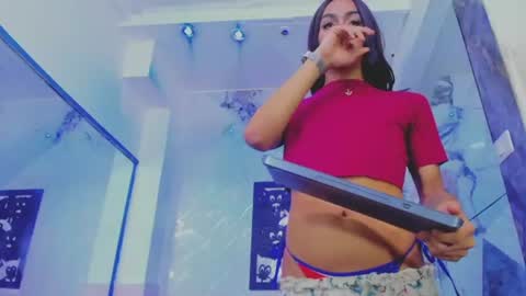 Snapshot of crhistofer_ chatting on July 28, 2:24 pm crhistofer_ online show from July 28, 2:24 pm