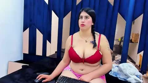 Criistaal   online show from December 12, 7:19 am