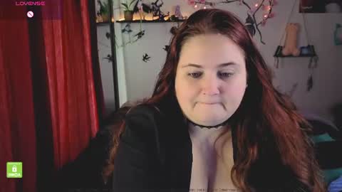 Snapshot of crim0nrose chatting on June 9, 6:14 am Crimson Rose online show from June 9, 6:14 am