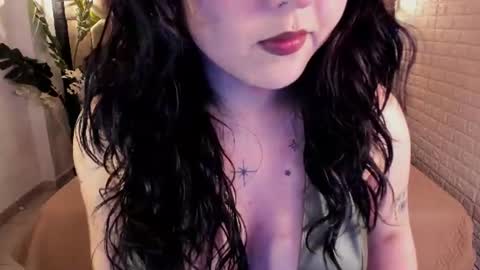 Snapshot of crimson_tati chatting on July 19, 2:10 pm Tatiana online show from July 19, 2:10 pm